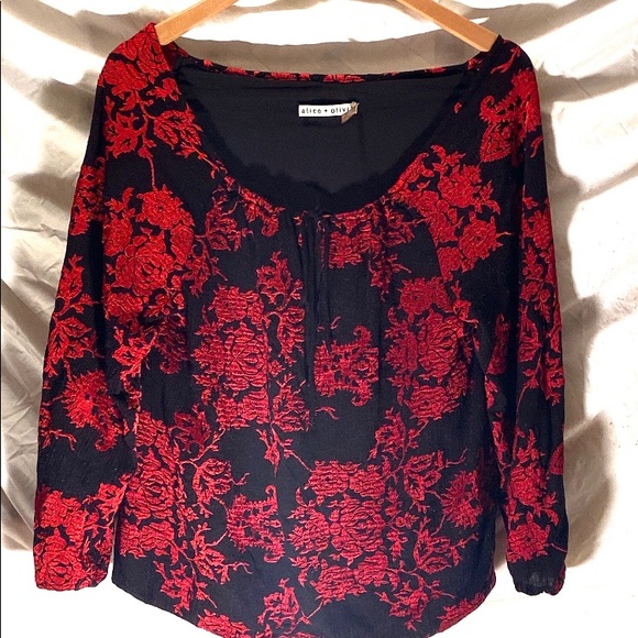 Alice + Olivia Tops - Gorgeous Alice and Olivia peasant blouse Alice + Olivia Tops - Gorgeous Alice and Olivia peasant blouse